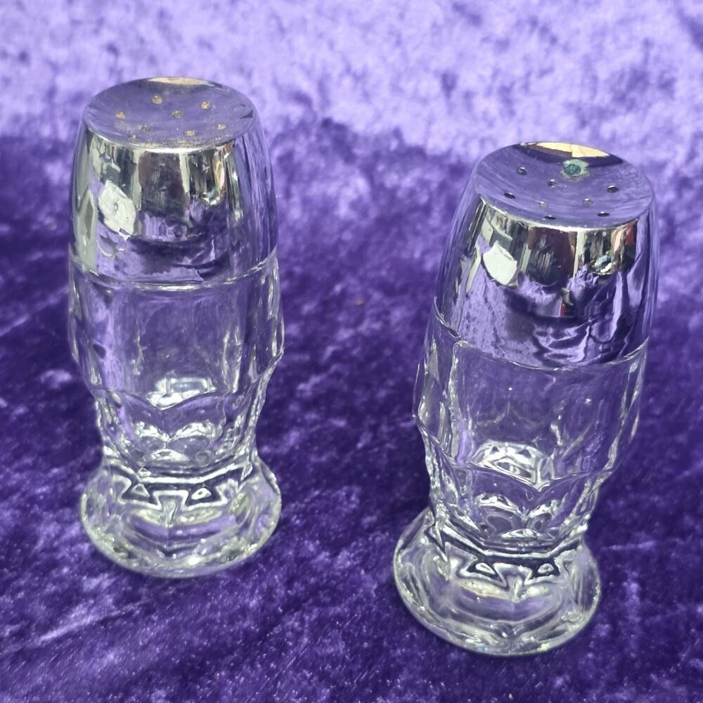 Vintage Pressed Glass Salt Pepper Shakers Pedestal Foot Silver Tone Tops MCM